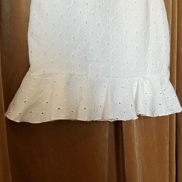 Emerald Sundae Brand New Off The Shoulder White Dress - Picture 3 of 4